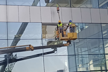 沈陽玻璃幕墻結(jié)構(gòu)形式與固定形式的區(qū)別