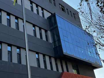 沈陽玻璃幕墻在商場大廈建筑中被廣泛應(yīng)用的原因